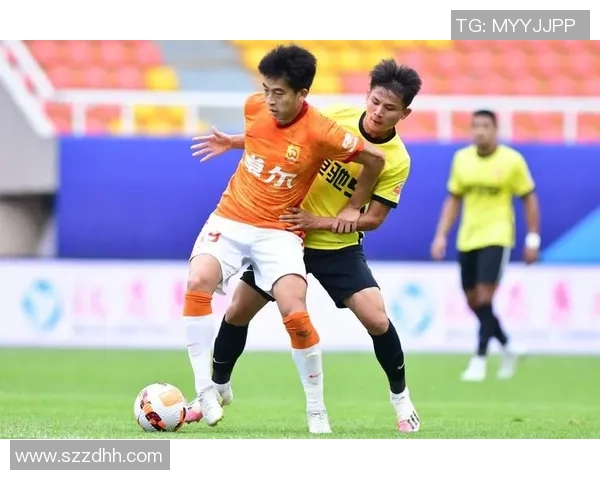 武汉排球队耐力争议引发热议球迷对训练方式和比赛表现的不同看法